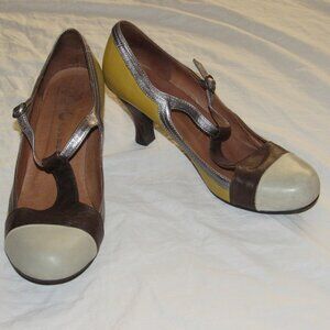 Jeffrey Campbell Aina 2 T Strap Retro Kitten Heel Pumps Mustard Brown sz 9.5